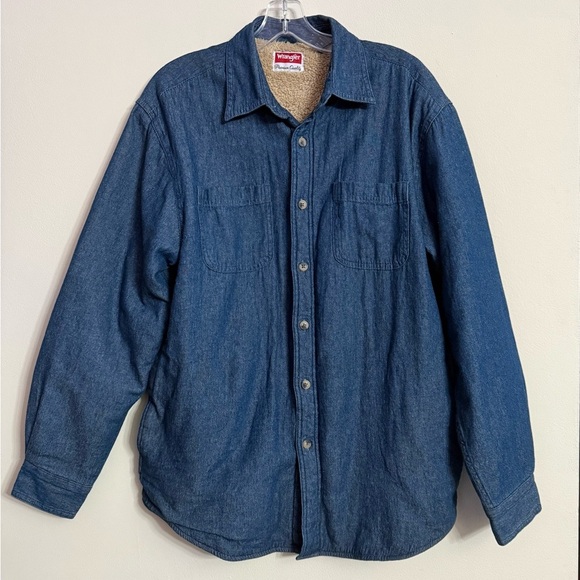 Wrangler Other - Vintage Wrangler Premium Quality Blue Sherpa Lined Denim Shirt Size Medium M